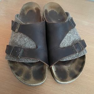 Birkenstock Zurich brown sandal. Size 41. (Ladies 10/ Men 8)